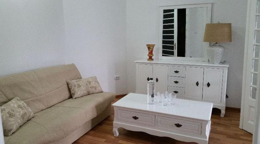 Central Appartment - Heart Of Bucharest - Sector 1 - New Renovated - Open Space Экстерьер фото